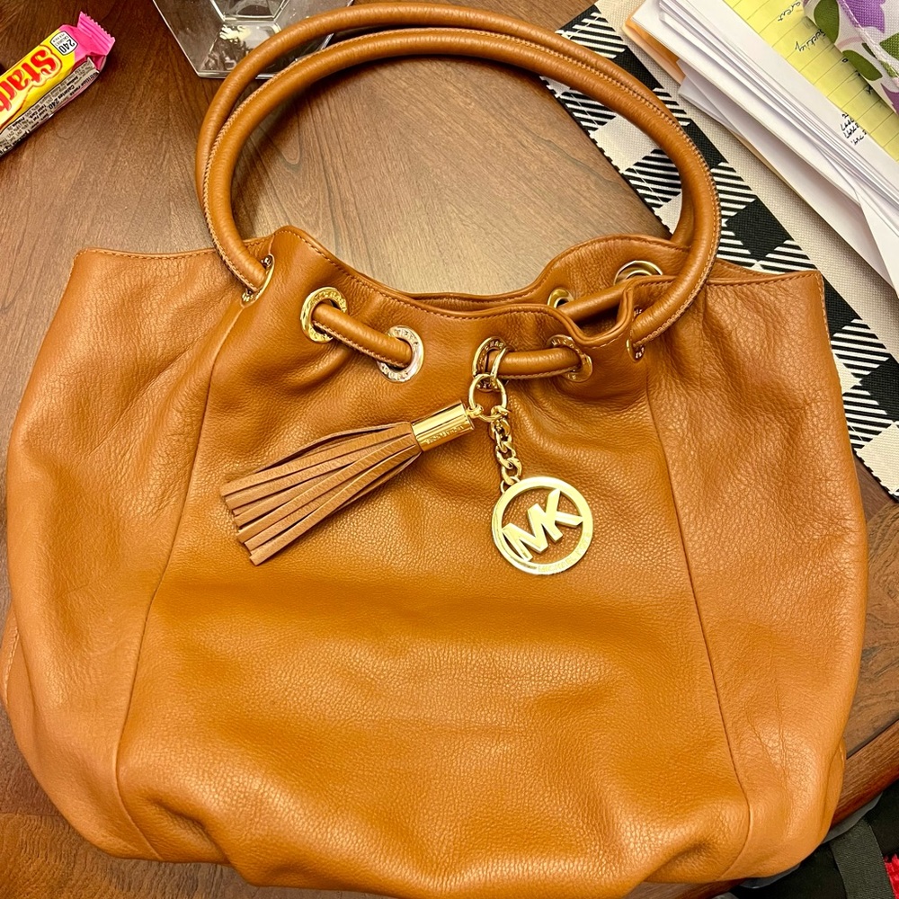 Authentic NEW MICHAEL KORS RING TOTE large purse